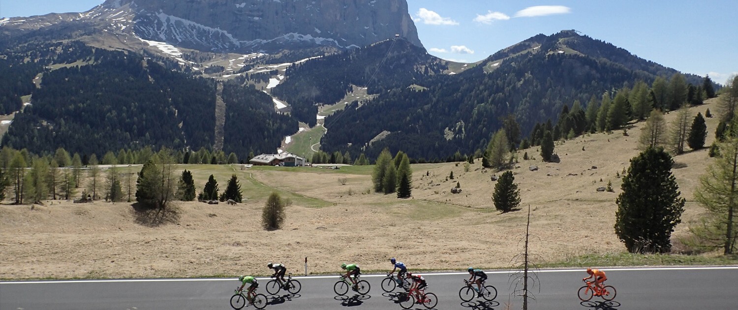 Giro d'Italia - sella ronda loop -race - Dolomites