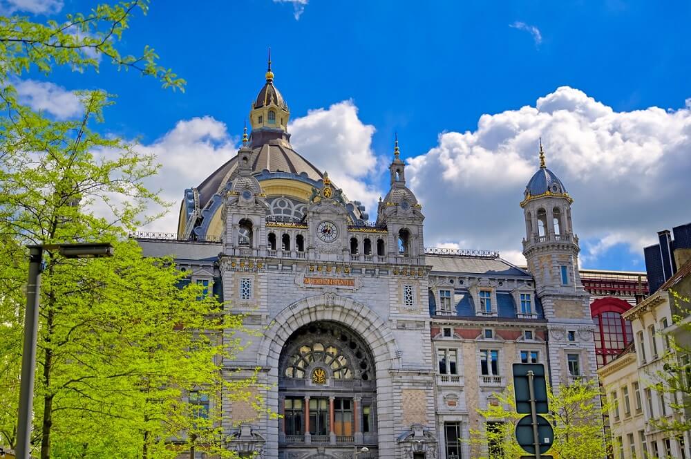 The exterior of the Antwerp railway station