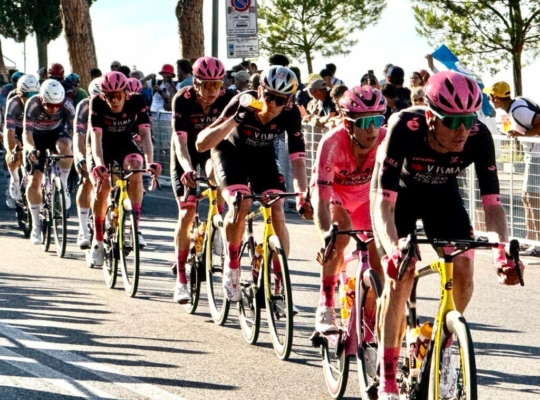 2027-giro-slider-image-3
