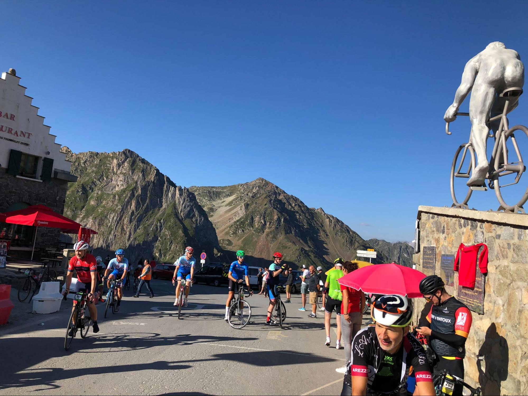 tour de france in the pyrenees