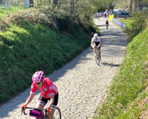 flanders-climb-4 cycling through flanders on french competition